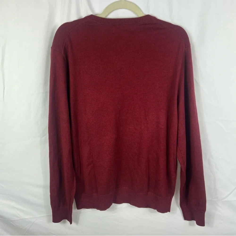 Banana Republic Men's Deep Red V-Neck Sweater